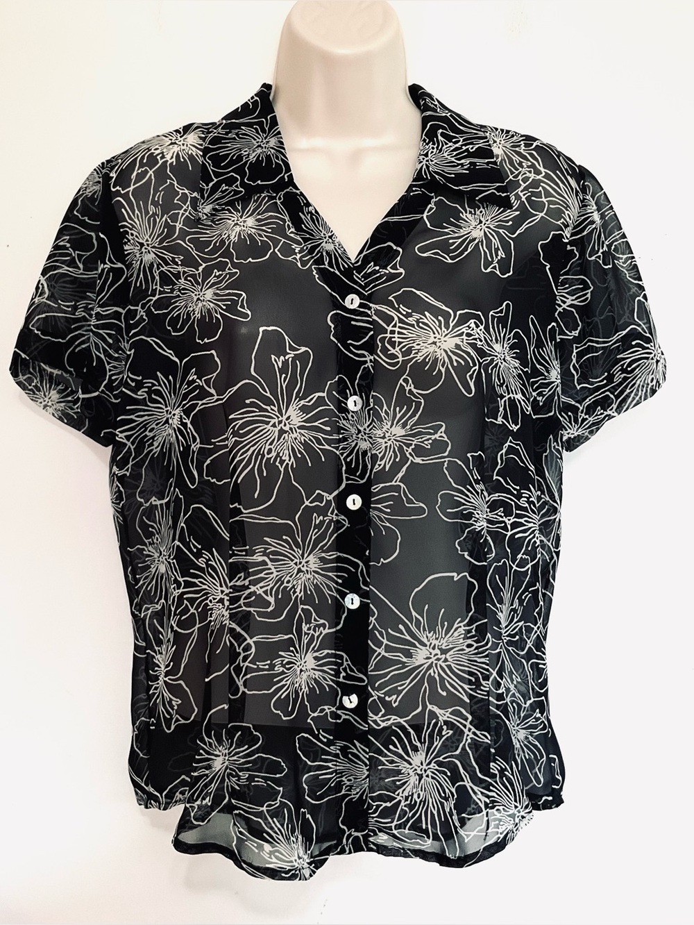 Women’s papparenza sheer top short sleeve button down